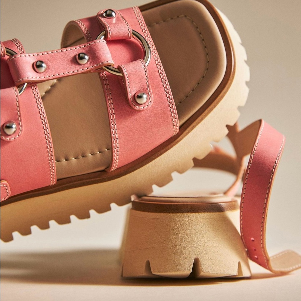 New with Box the Atlas Labucq Atlas Slingback Sandals size 7 sold out everywhere